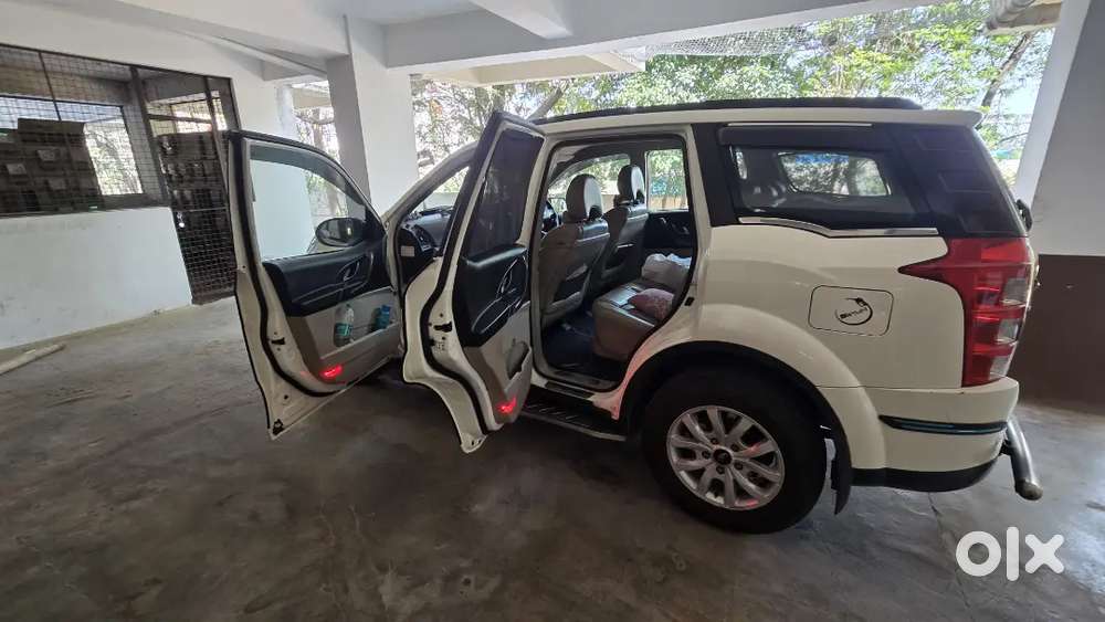 Mahindra Xuv500 2017 Diesel Well Maintained Car