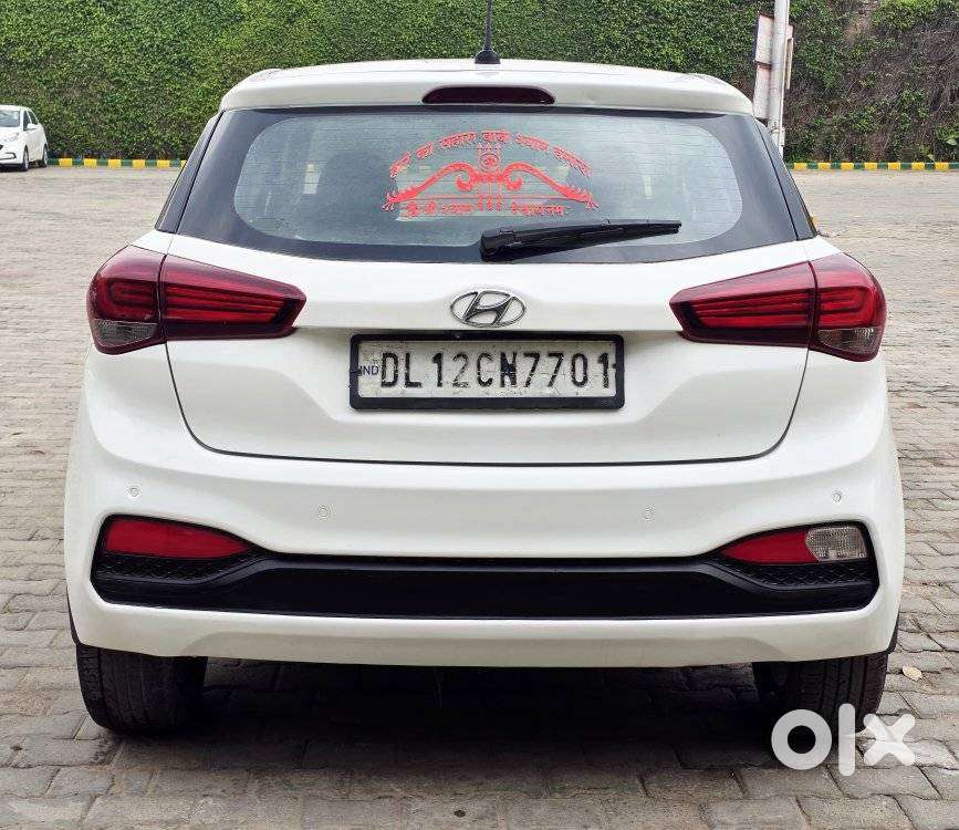Hyundai I20 Asta (o) 1.2 Mt, 2018, Petrol