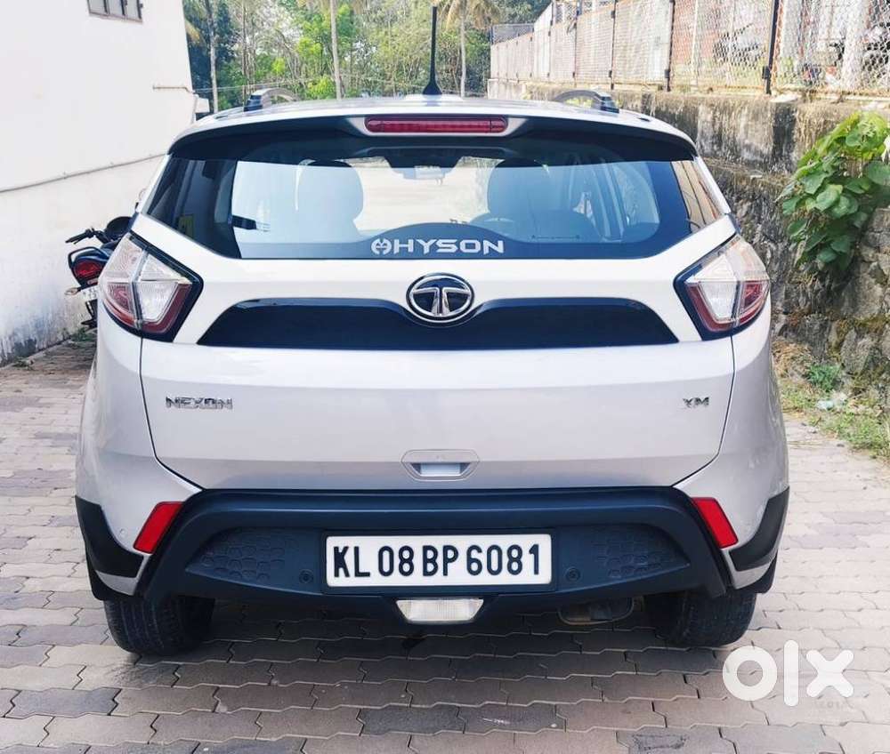 Tata Nexon 1.2 Revotron Xm (s), 2018, Petrol