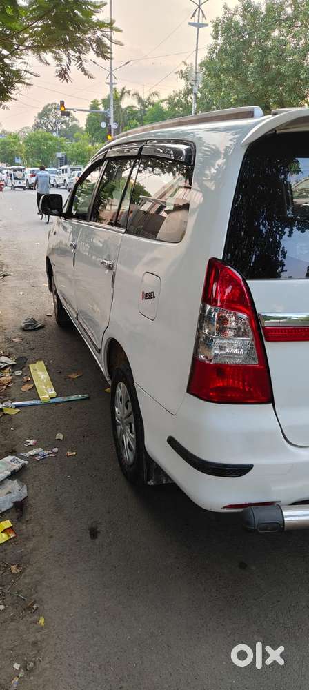 Toyota Innova 2.5 G (diesel) 7 Seater Bs Iv, 2016, Diesel
