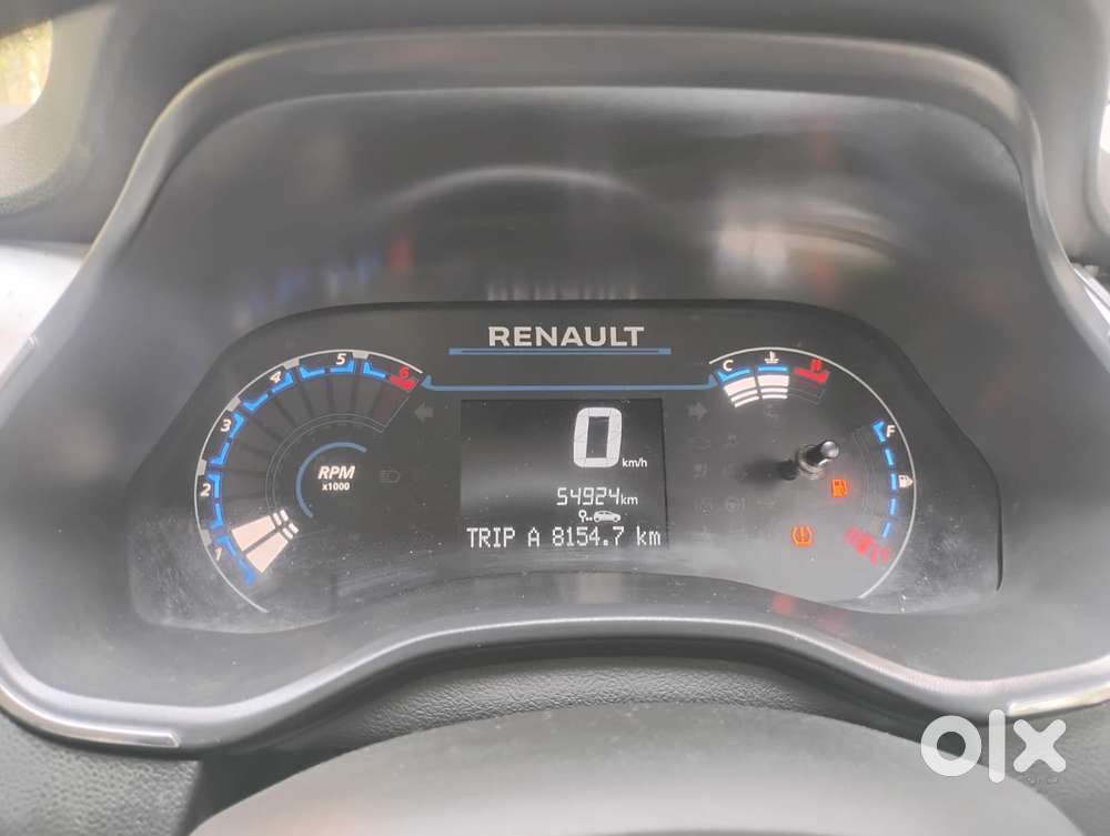 Renault Triber Rxz, 2023, Petrol