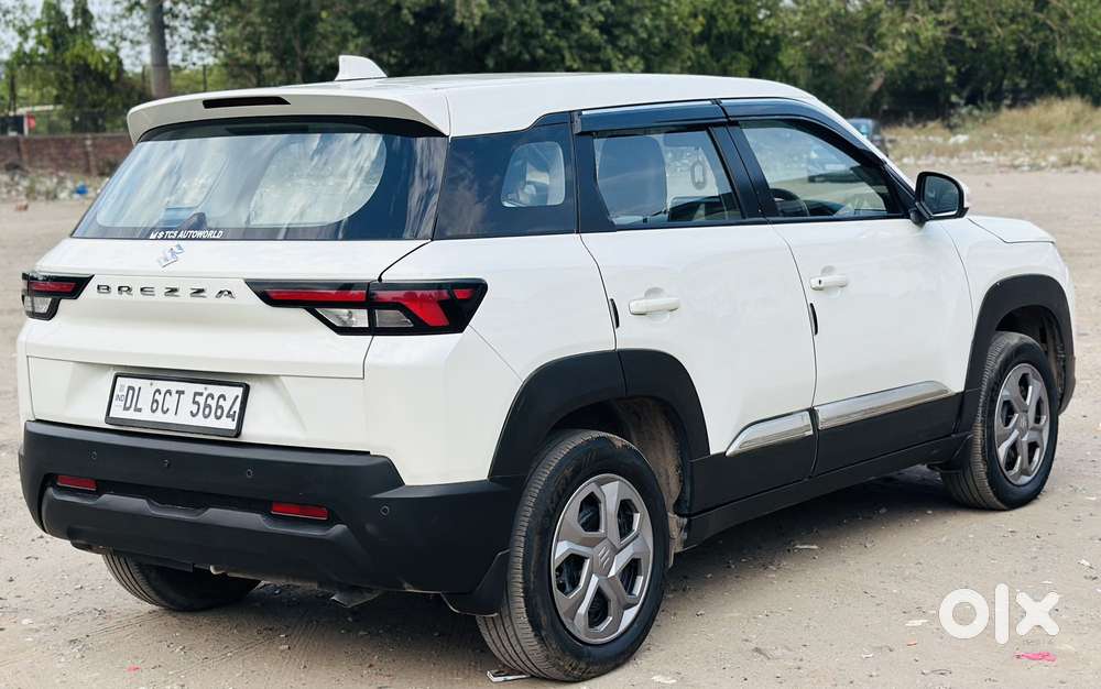 Maruti Suzuki Brezza 1.5 Lxi Cng, 2024, Cng & Hybrids