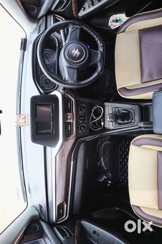Maruti Suzuki Brezza Petrol + Cng 2024