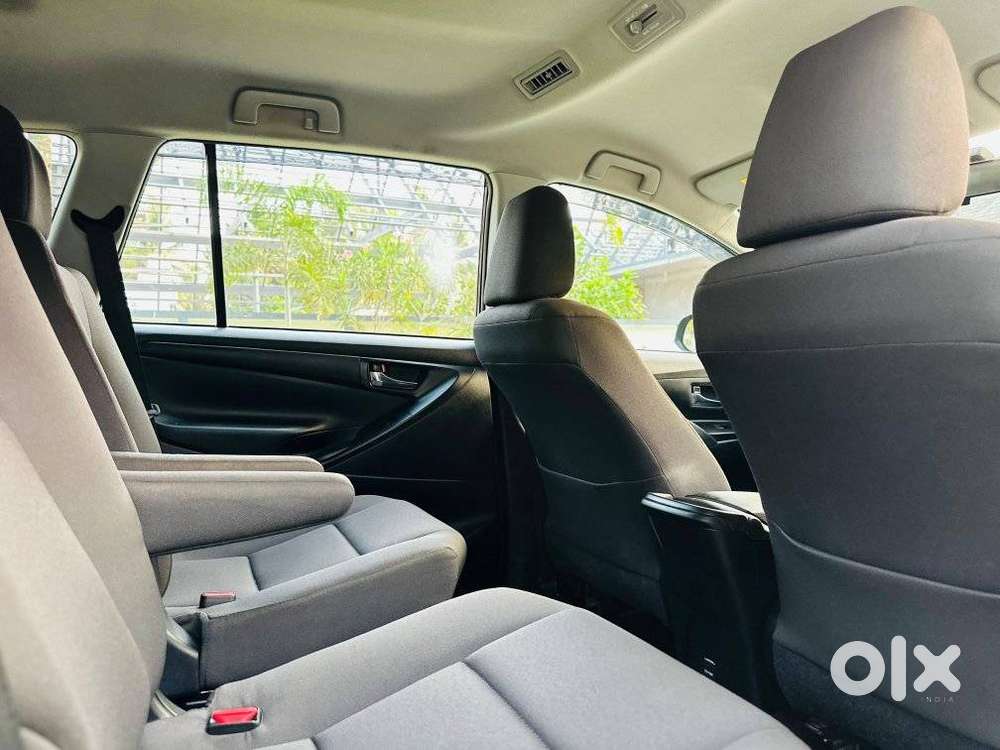 Toyota Innova Crysta 2.4 G Mt 8s, 2024, Diesel