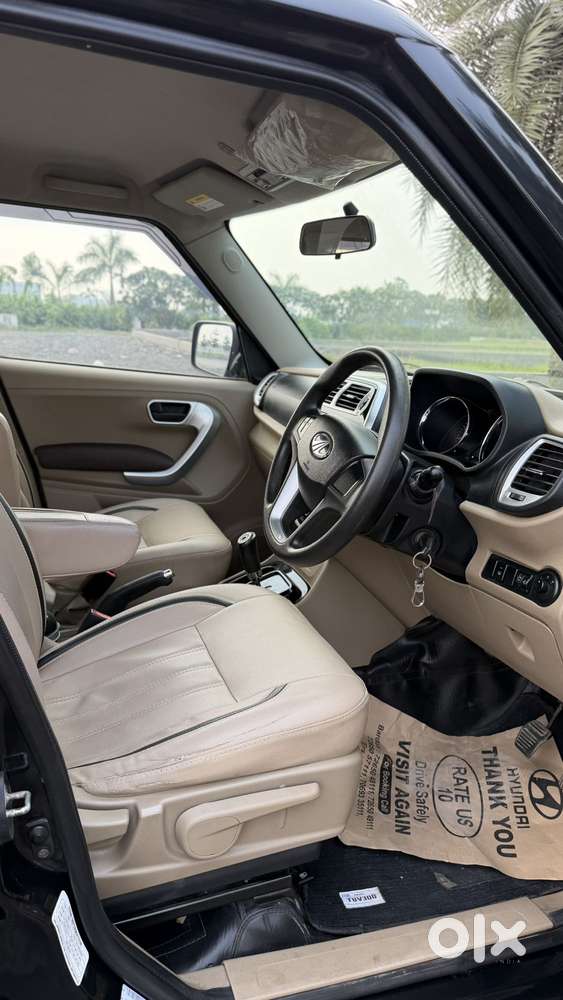 Mahindra Tuv 300 T8 Amt, 2018, Diesel
