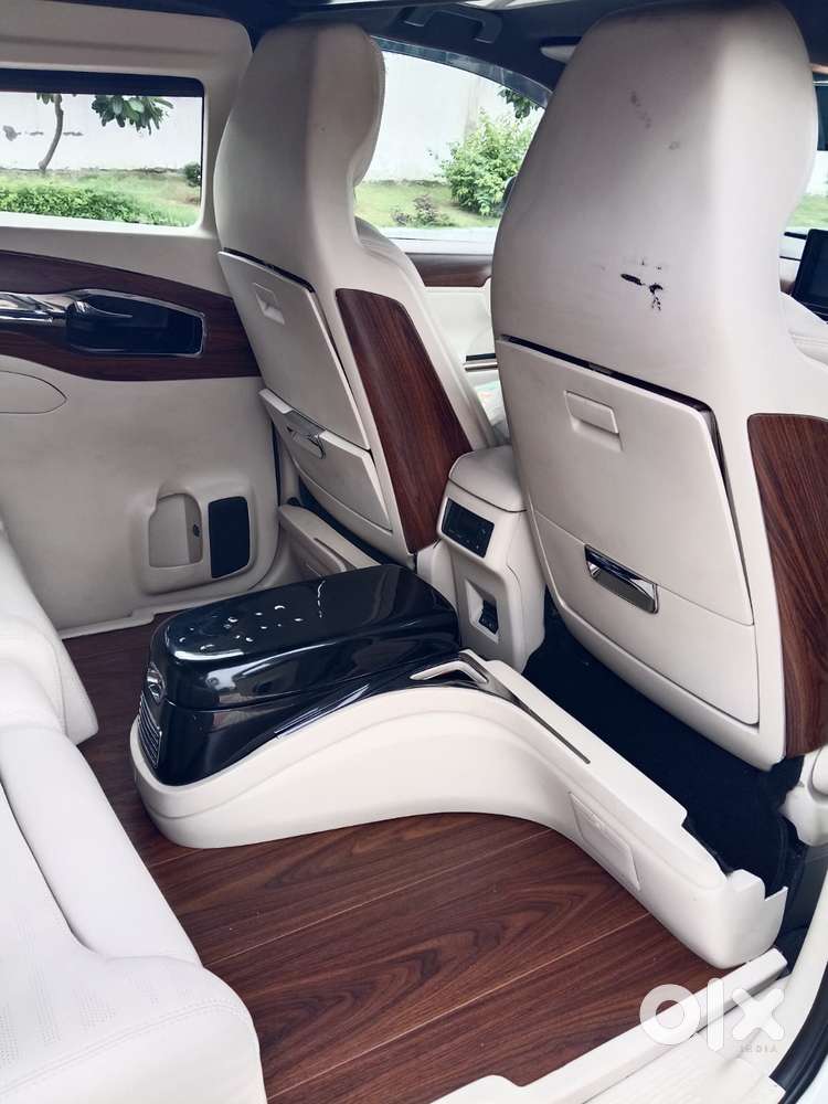 Maruti Suzuki Invicto Zeta Plus 7str, 2025, Petrol
