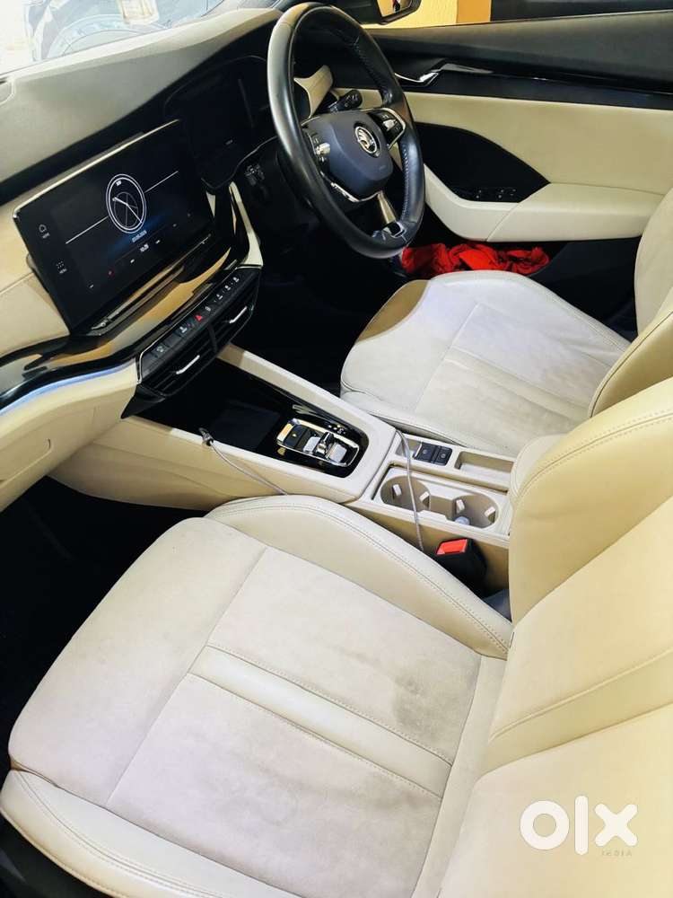 Skoda Octavia 2.0 L K Tsi At, 2022, Petrol
