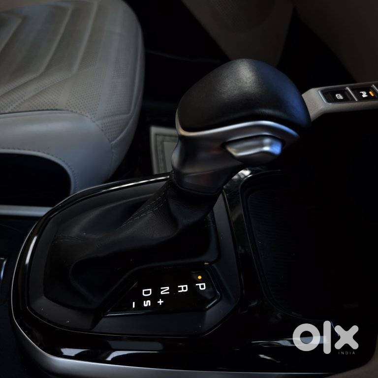 Kia Carens 1.4 Luxury Plus 6 Str, 2022, Petrol