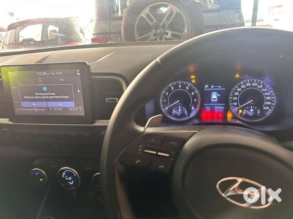 Hyundai Venue 2021 Petrol 59000 Km Driven