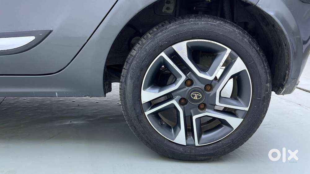 Tata Tiago Xza Plus, 2021, Petrol