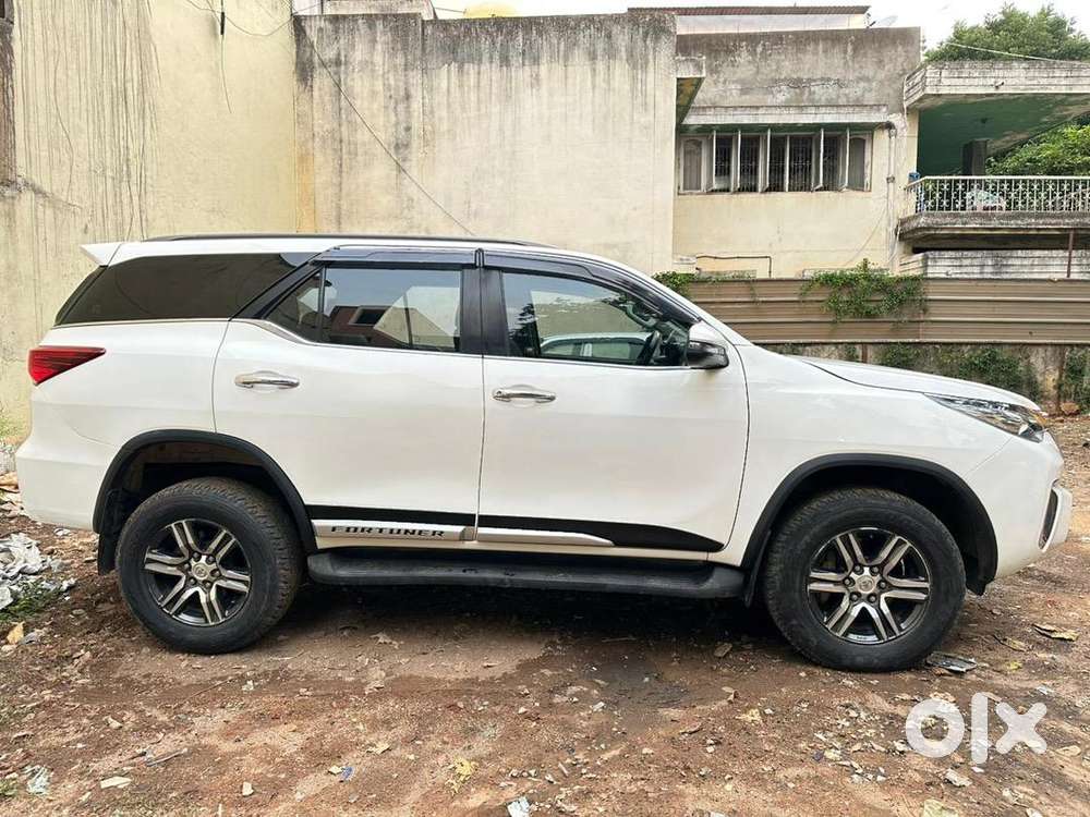 Toyota Fortuner 4*2