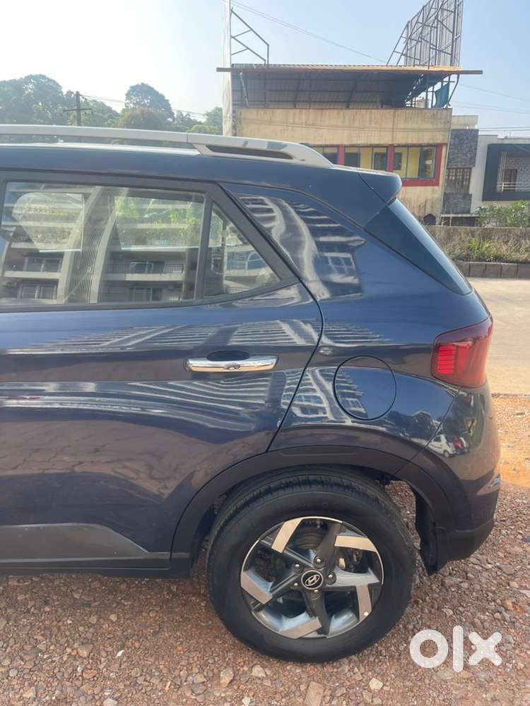 Hyundai Venue 2020 Petrol Well Maintained