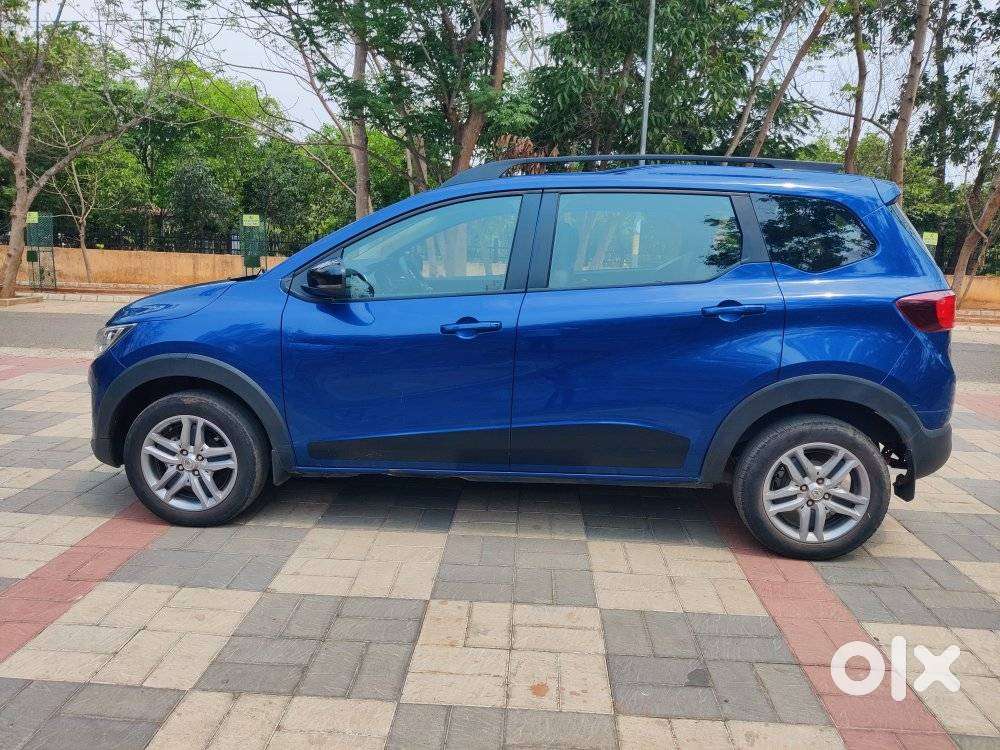 Renault Triber Rxz, 2022, Petrol