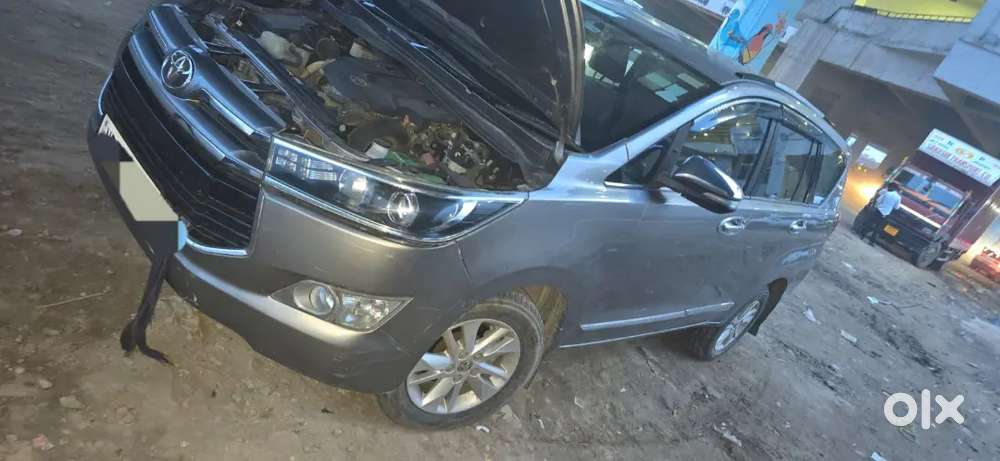 Toyota Innova Crysta 2017 Diesel Automac9️⃣3️⃣4️⃣8️⃣0️⃣4️⃣0️⃣5️⃣2️⃣9️⃣