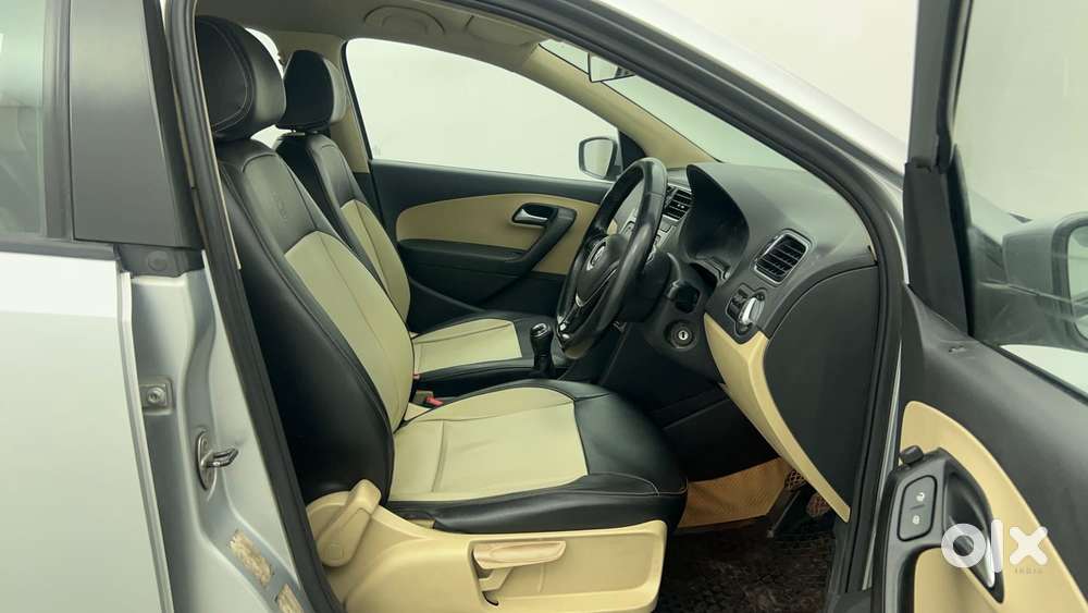 Volkswagen Polo Petrol Highline 1.2l, 2015, Petrol