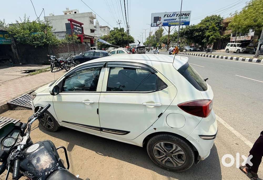 Tata Tiago Car Petrol 2021