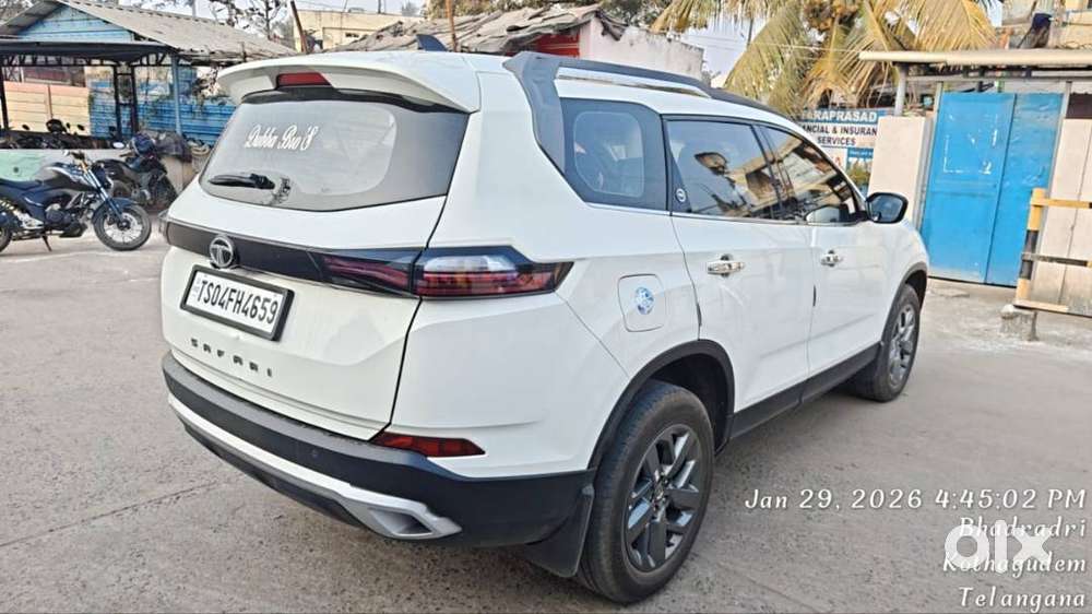 Tata Safari Xt+