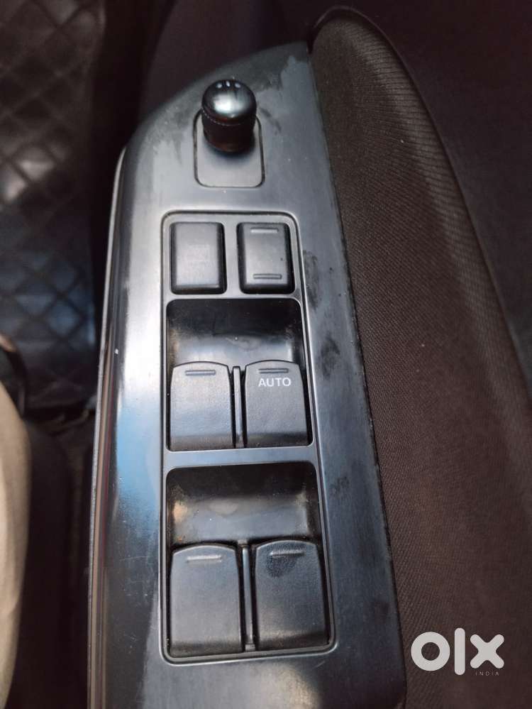 Maruti Suzuki Swift Vxi, 2014