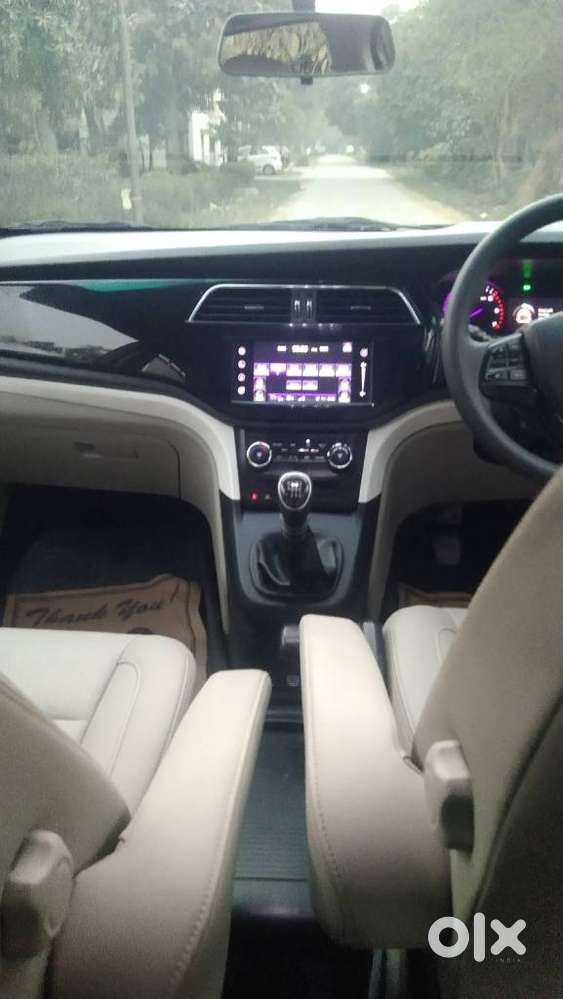 Mahindra Marazzo M8, 2019, Diesel