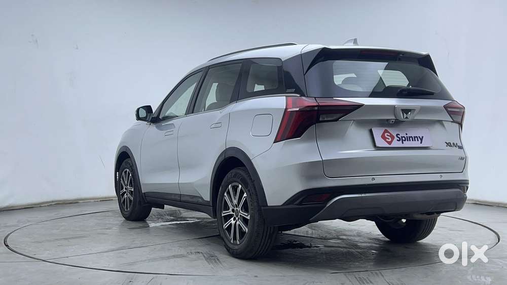 Mahindra Xuv700 2.0 Ax 7 Petrol Mt Str, 2021, Petrol