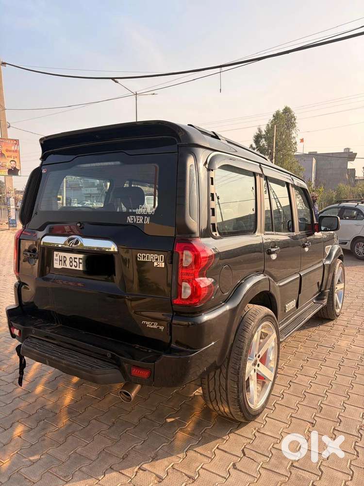 Mahindra Scorpio Classic 2.2 S 11 Mt 7 Str, 2022, Diesel