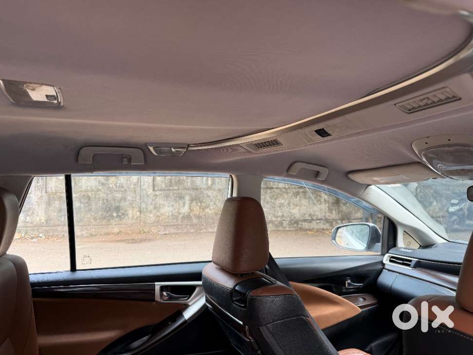 Toyota Innova Crysta 2.8z Automatic, 2016, Diesel