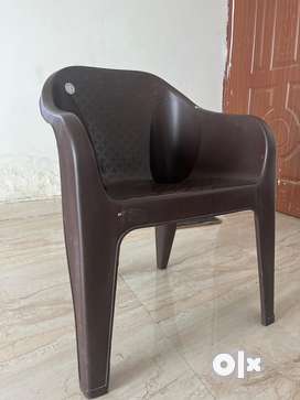 Old chair discount for sale olx