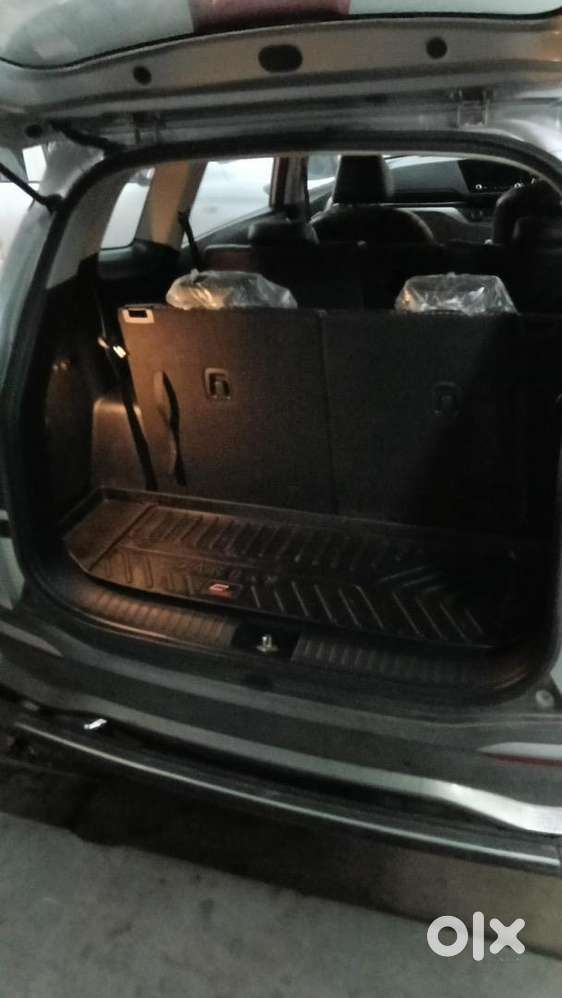 Kia Carens 2023 Petrol 40000 Km Driven