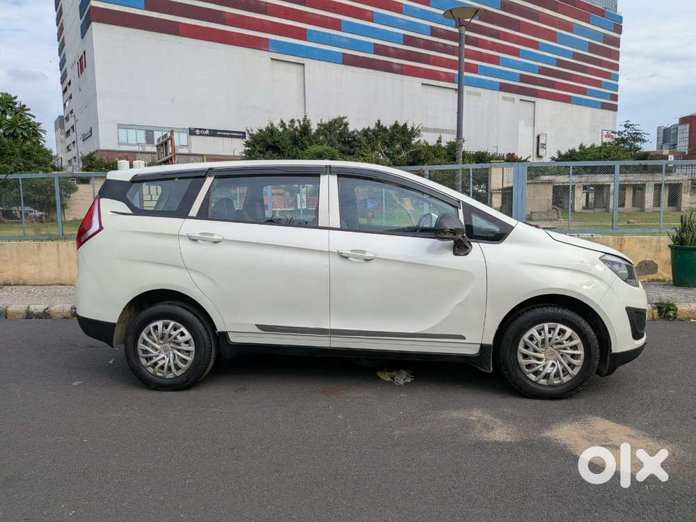 Mahindra Marazzo M4, 2019, Diesel
