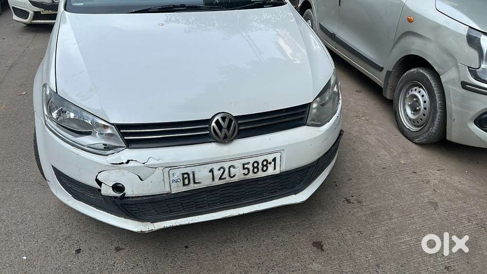 Volkswagen Polo Petrol Manual 2011