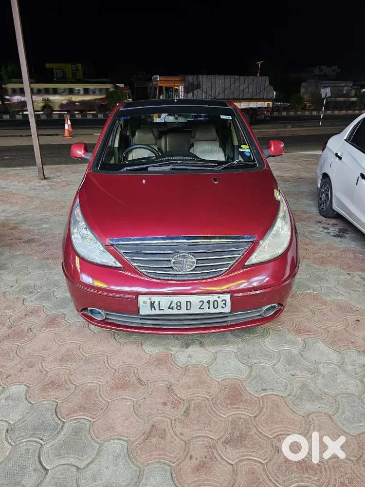 Vista Quadrajet 2012 Red