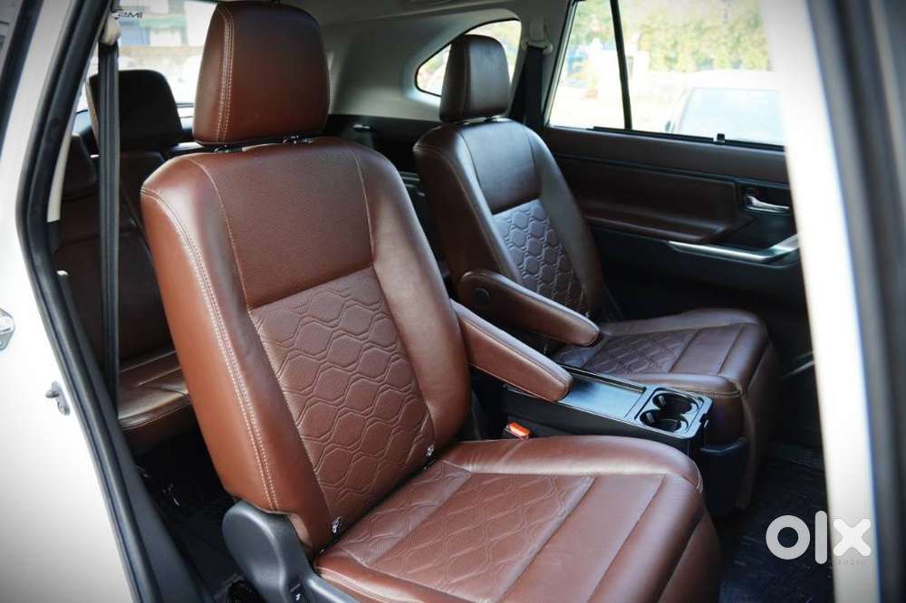 Toyota Innova Hycross 2.0 Zx Hybrid 7 Str, 2023, Petrol