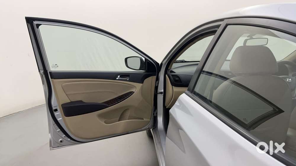 Hyundai Verna 1.6 Vtvt Sx, 2013, Petrol