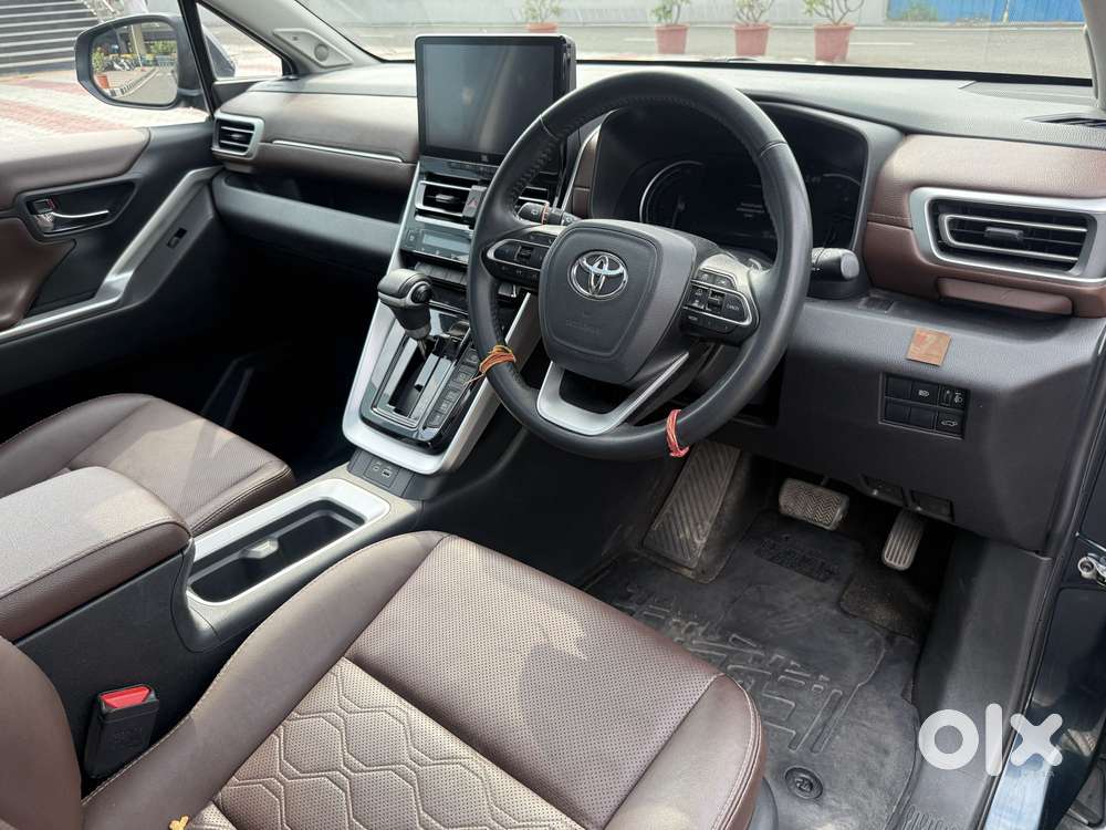 Toyota Innova Hycross 2.0 Zx (o) Hybrid 7 Str, 2024, Cng & Hybrids
