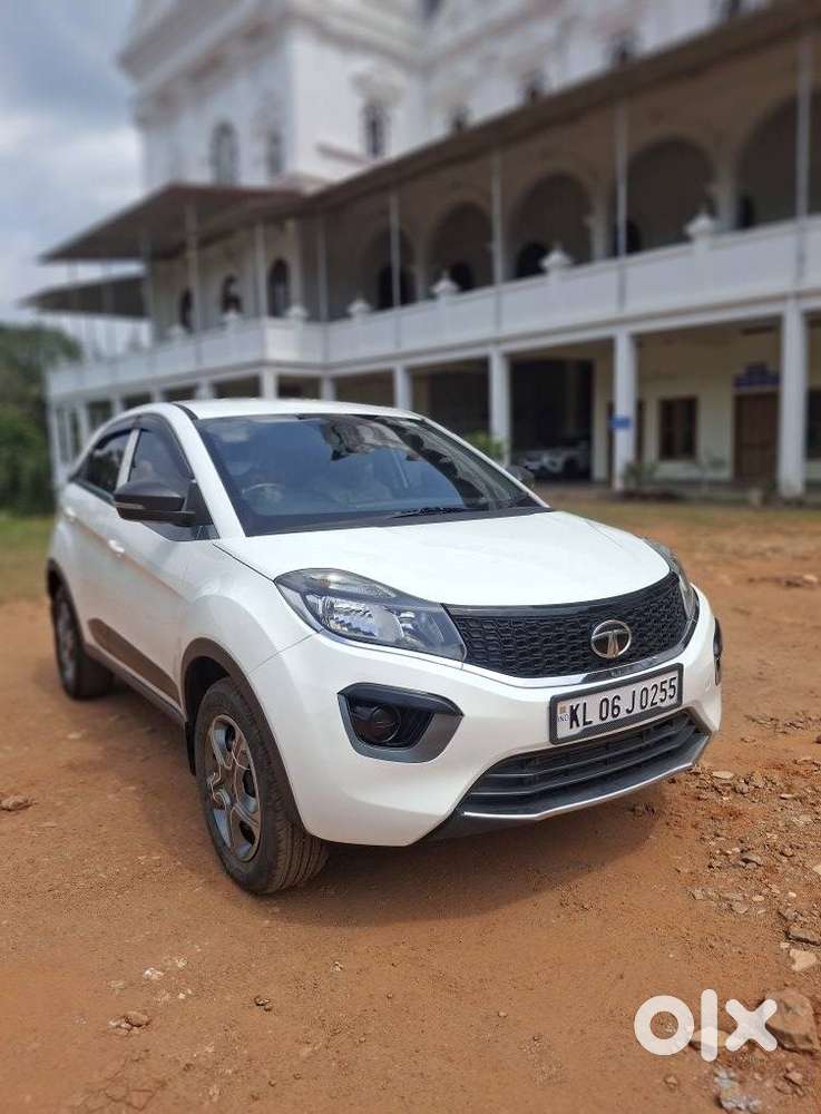 Tata Nexon 1.2 Revotron Xm (s), 2018, Petrol
