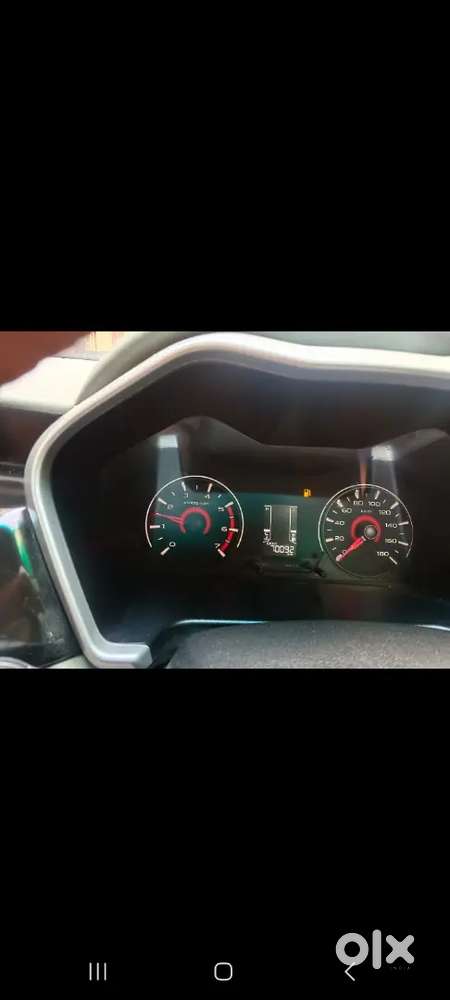 Mahindra Kuv100 Top Model