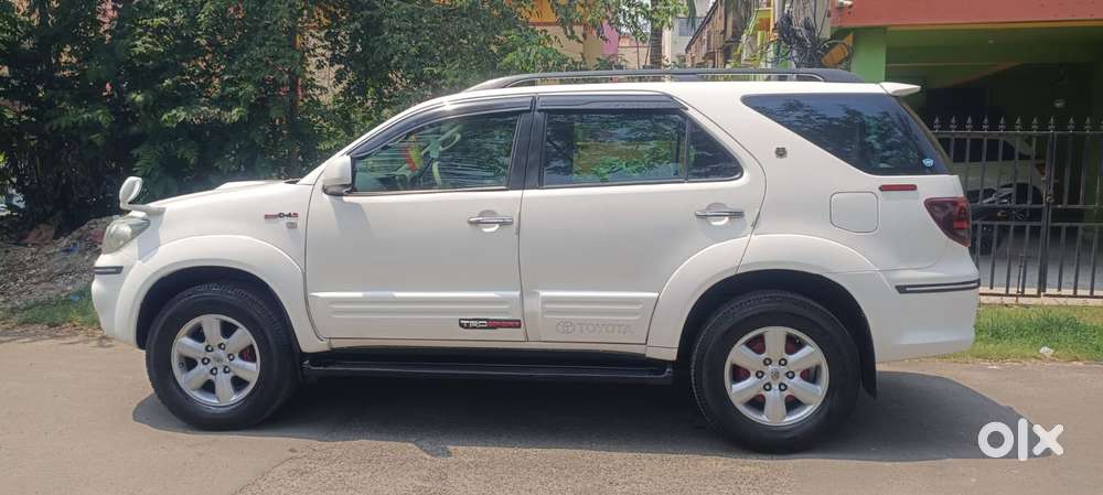Toyota Fortuner 3.0 4x4 Manual, 2011, Diesel