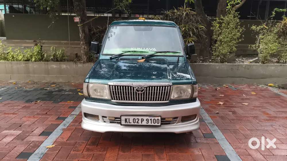 Toyota Qualis 2003 Diesel Well Maintained