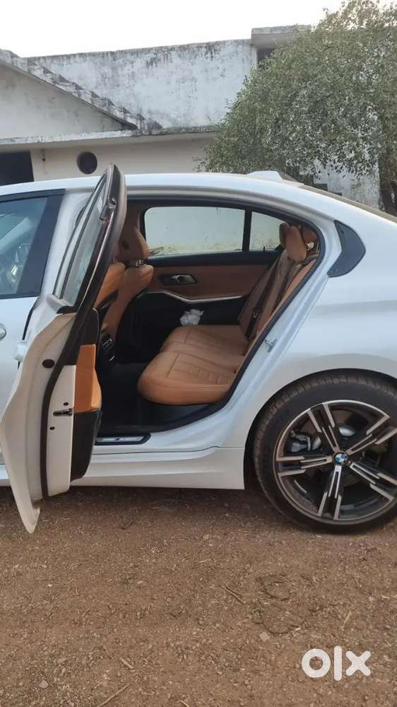 Bmw 3 Series 2024 Petrol 17500 Km Driven