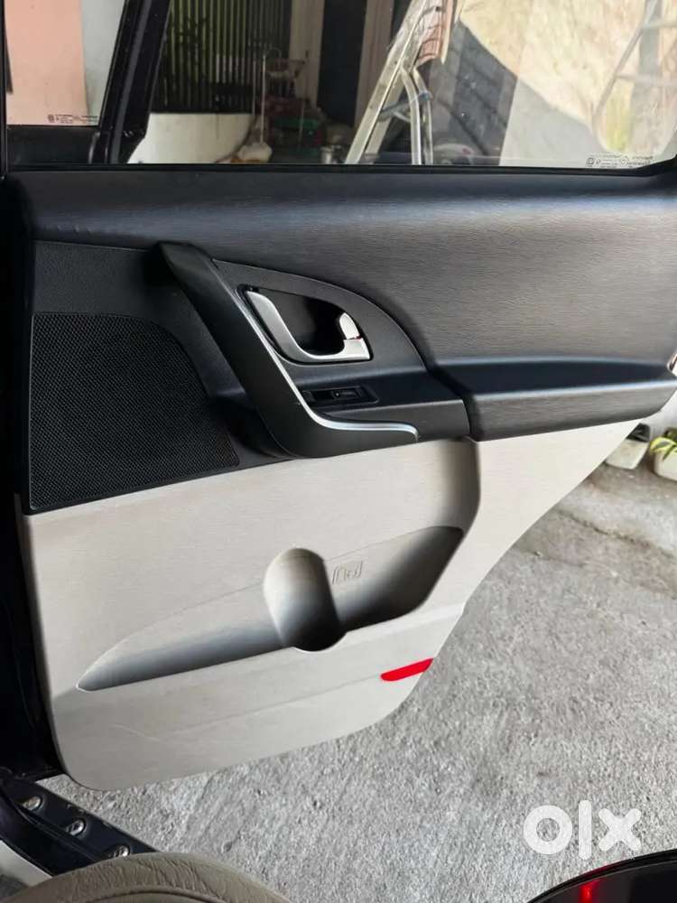 Mahindra Xuv500 2016 Diesel 89000 Km Driven