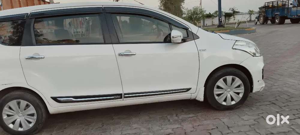Ertiga Vdi Shvs Smart Hybrid 
Fast Owner 2016 
New Insurance Zero Dep