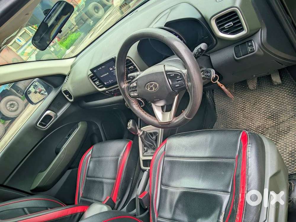 Hyundai Venue, 2021, Petrol