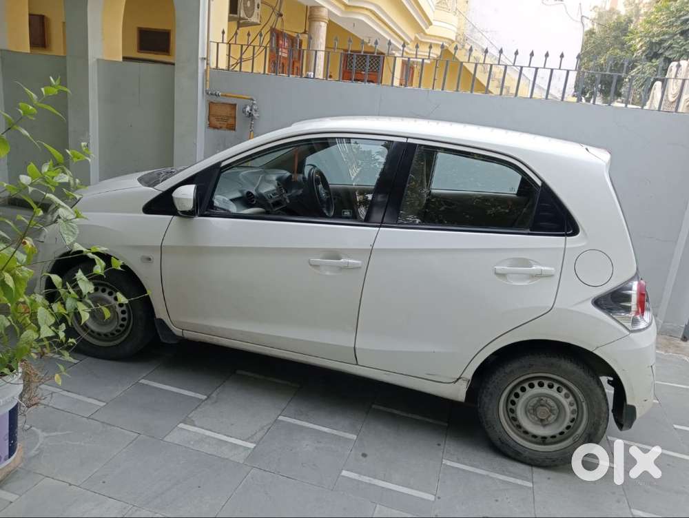 Low Driven 2013 Honda Brio (28k Km) - Single Handed & Fully Maintained
