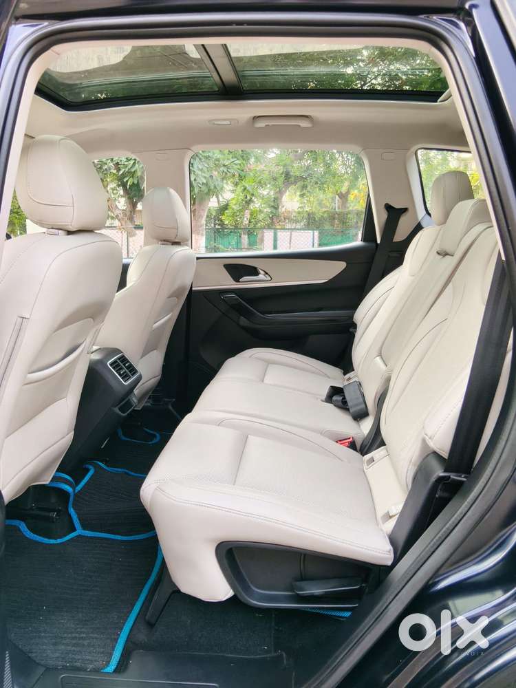 Mahindra Xuv700 2.2 Ax 7 Diesel At Str Awd, 2022, Diesel