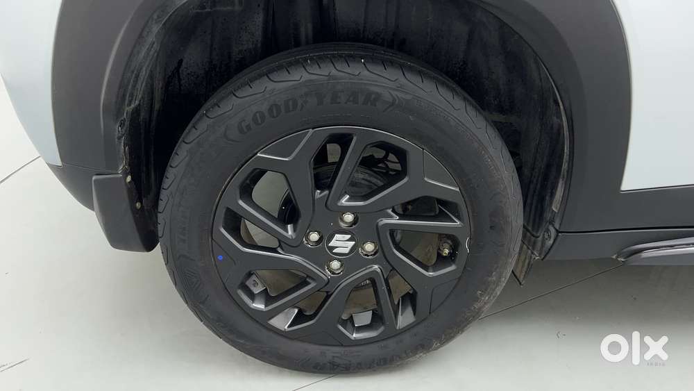 Maruti Suzuki Fronx Delta Plus 1.2l Mt, 2023, Petrol