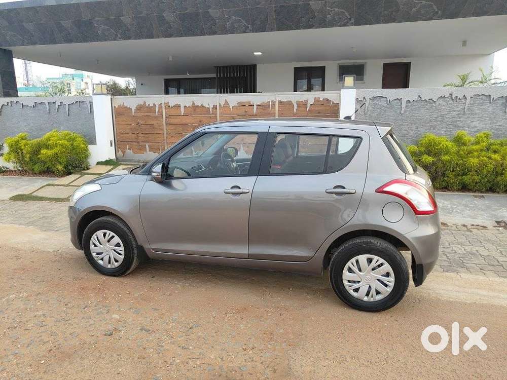 Maruti Suzuki Swift Vxi Abs Bsiv, 2016, Petrol