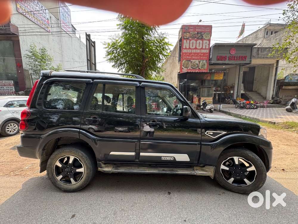 Mahindra Scorpio Classic 2025