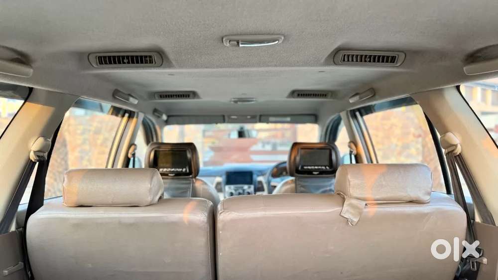 Toyota Innova 2.5 Gx 8 Str Bs-iii, 2015, Diesel