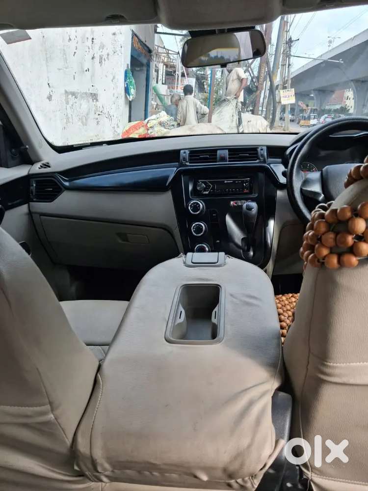 Mahindra Kuv100