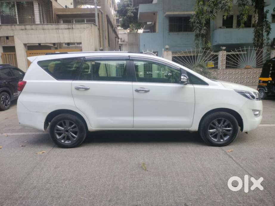Toyota Innova Crysta 2.8z Automatic, 2017, Diesel